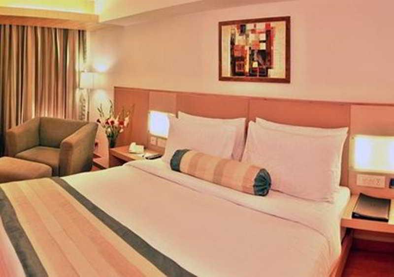 Comfort Inn Gsk Амритсар Номер фото